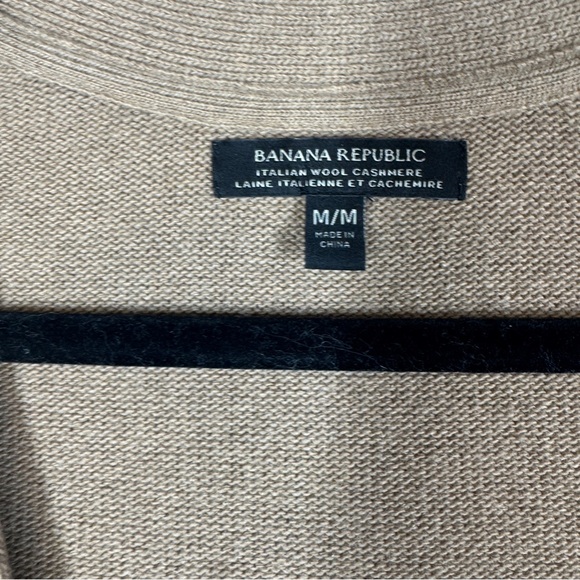 Banana Republic Camel Wool Cashmere Cardigan Size M Button Front Minimalist - Picture 3 of 15